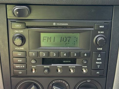 Used 2004 Volkswagen GTI VR6 FWD image 13