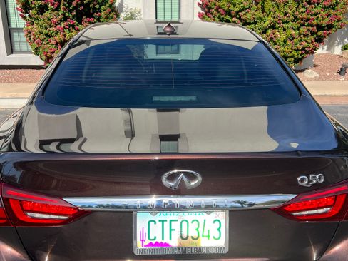 Used 2018 INFINITI Q50 Luxe w/ Essential Package (3.0T Luxe) image 12