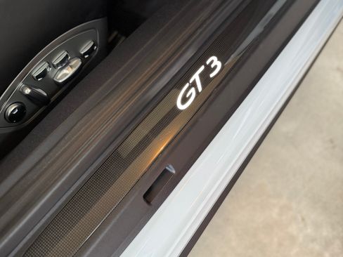 Used 2018 Porsche 911 GT3 image 27