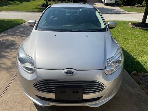 Used 2016 Ford Focus Electric Hatchback image 2