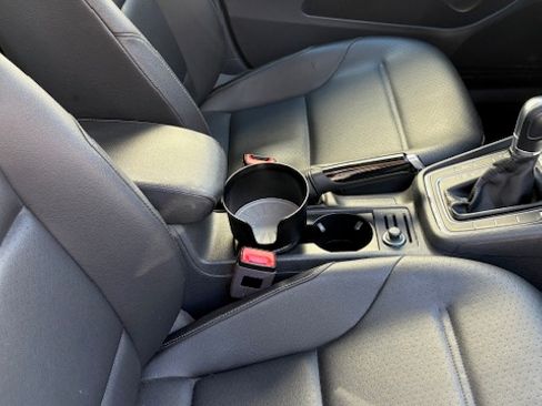 Used 2018 Volkswagen Golf Alltrack SE image 11