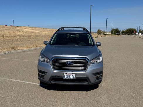 Used 2019 Subaru Ascent Limited w/ Popular Package #2A AWD/4WD image 2
