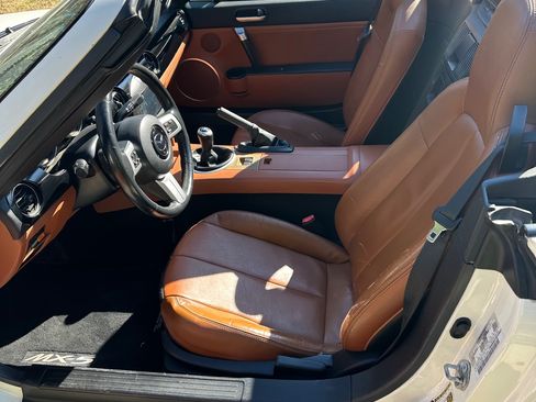 Used 2007 MAZDA MX-5 Miata Grand Touring image 8