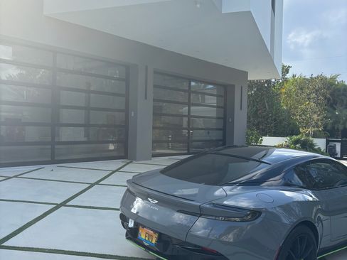 Used 2019 Aston Martin DB11 AMR image 7