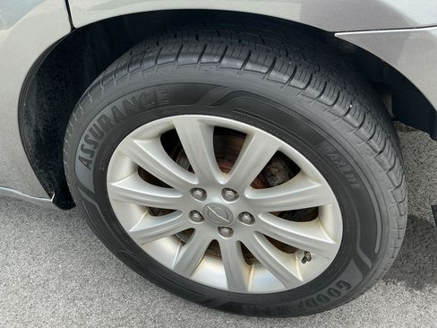 Used 2013 Chrysler 200 Touring FWD image 27
