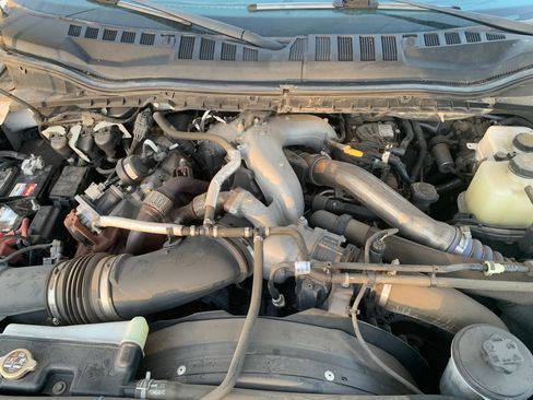 Used 2021 Ford F550 4x4 Crew Cab Super Duty image 14