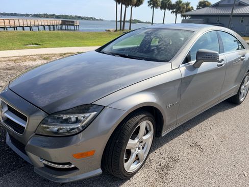 Used 2012 Mercedes-Benz CLS 550 4MATIC image 6