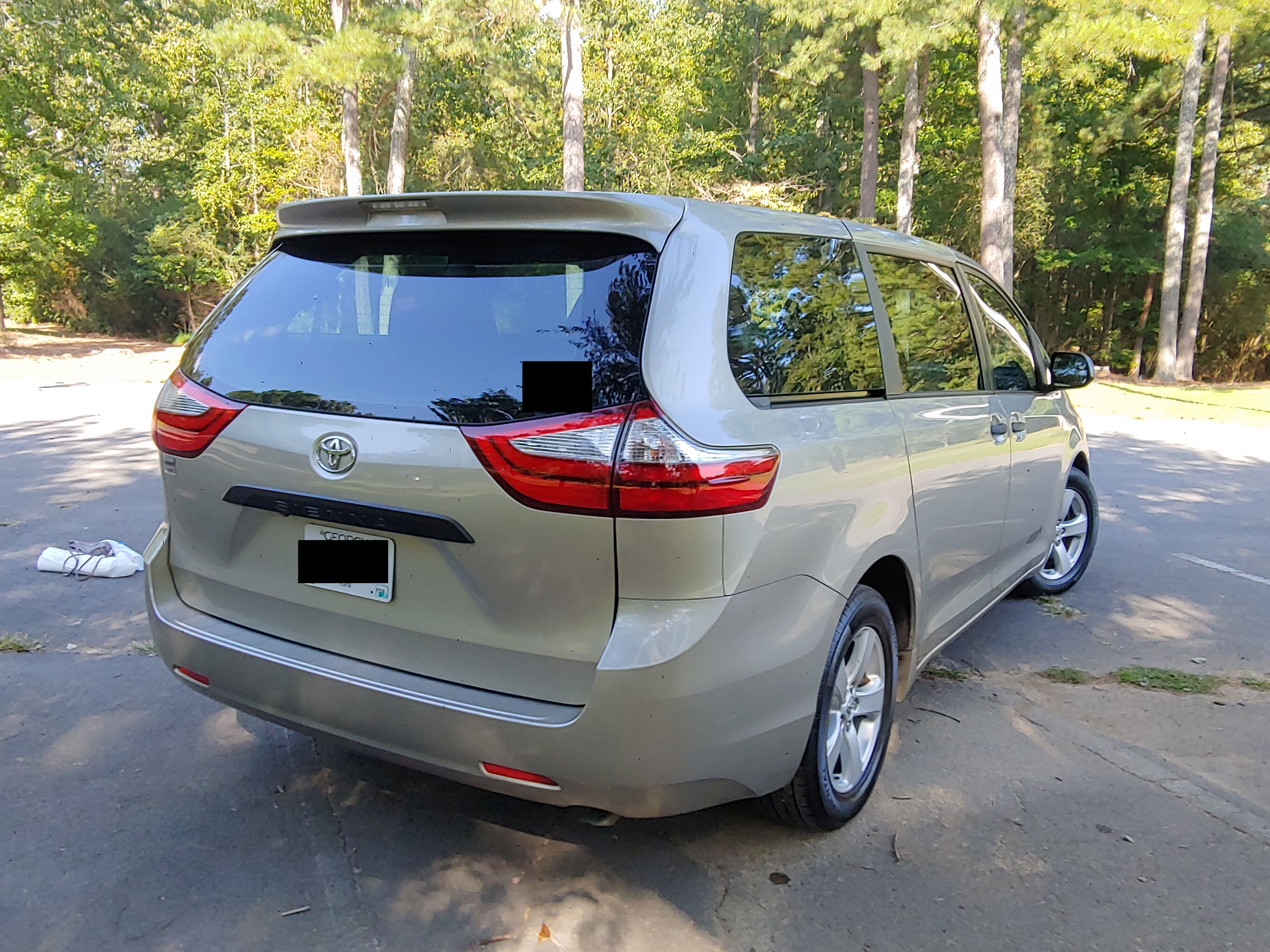Used 2017 Toyota Sienna L FWD image 6