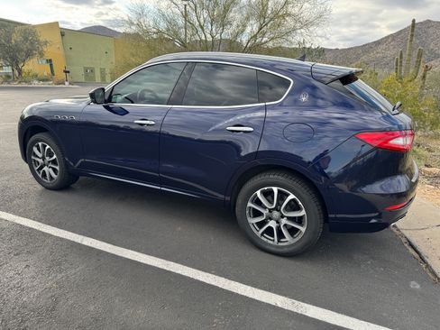 Used 2017 Maserati Levante w/ Luxury Package image 2