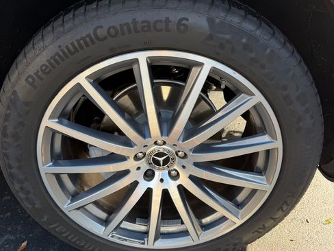 Used 2022 Mercedes-Benz GLS 450 4MATIC image 4