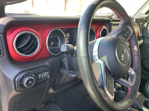 Used 2019 Jeep Wrangler Unlimited Rubicon image 16