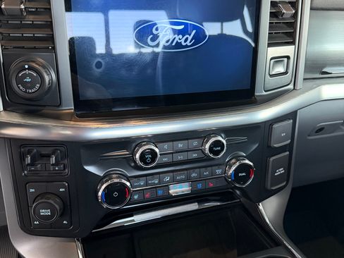 Used 2022 Ford F150 Lariat w/ Equipment Group 502A High image 12