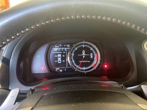 Used 2015 Lexus IS 350 image 9