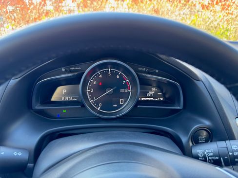 Used 2018 MAZDA MAZDA3 Grand Touring image 6