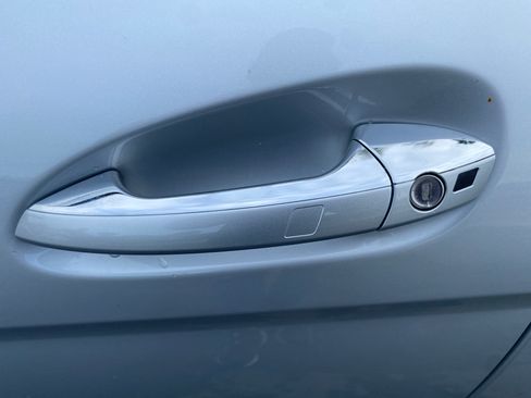 Used 2013 Mercedes-Benz C 250 Sedan image 15