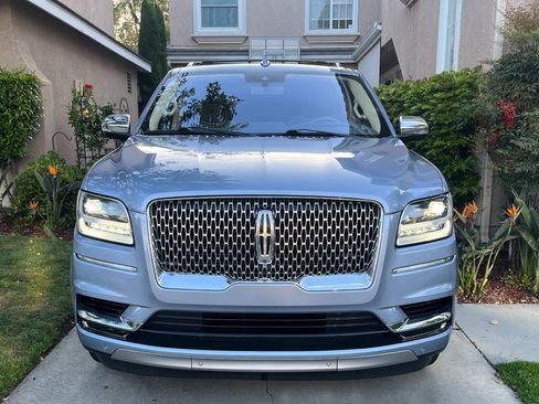 Used 2020 Lincoln Navigator L Black Label w/ Cargo Convenience Package image 6