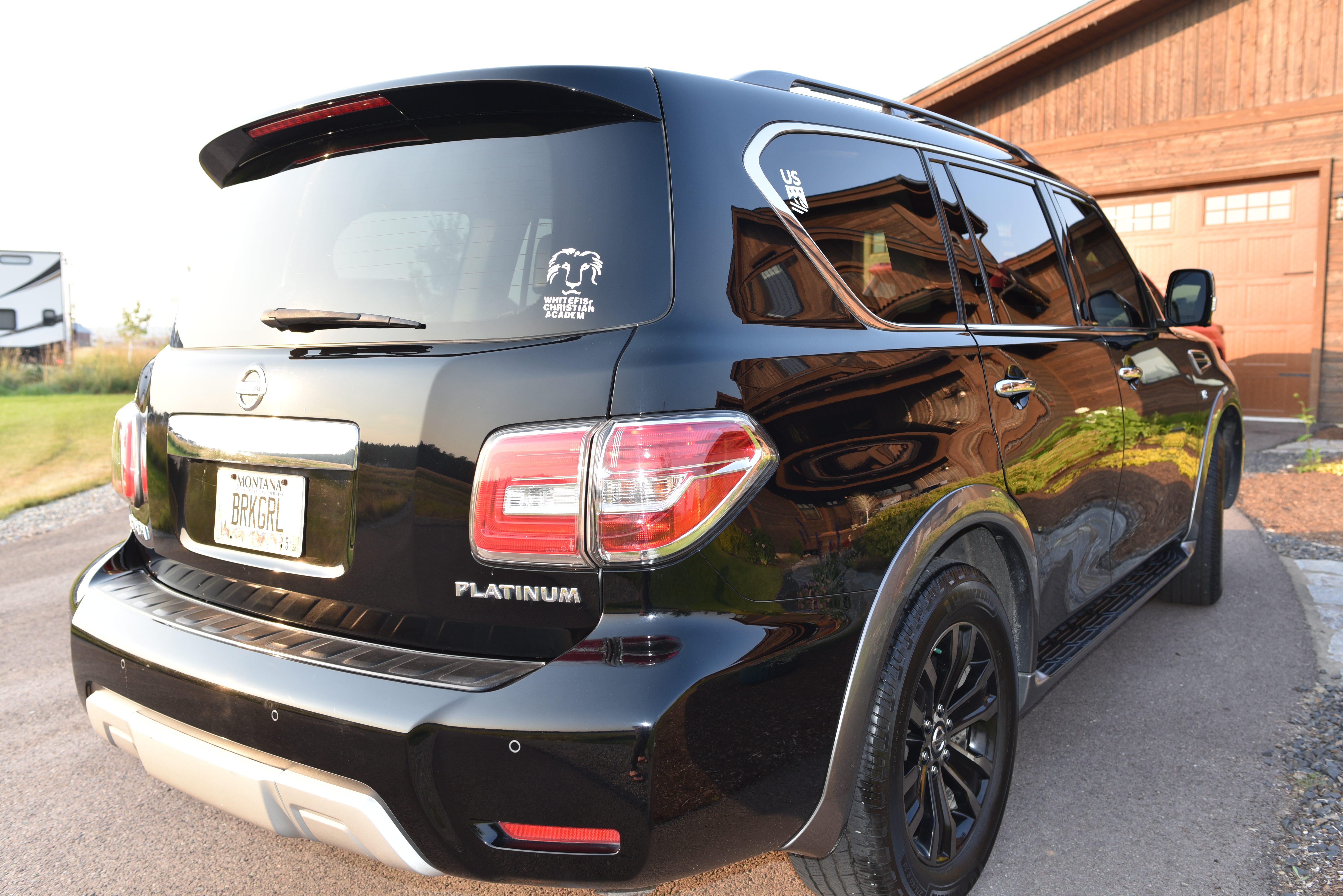 Used 2017 Nissan Armada Platinum w/ Captain Seat Package AWD/4WD image 4