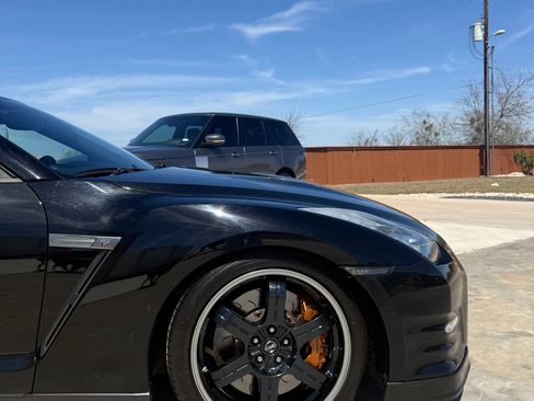 Used 2012 Nissan GT-R Black Edition AWD/4WD image 5