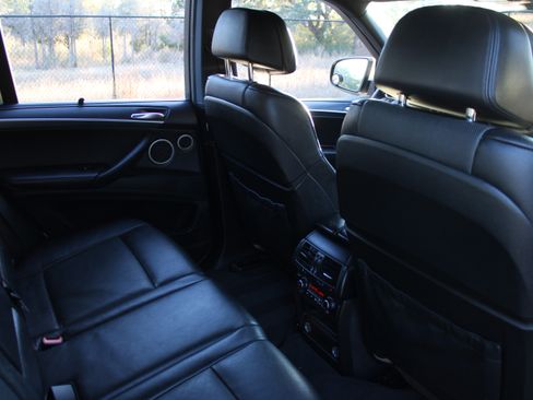 Used 2013 BMW X5 M image 4