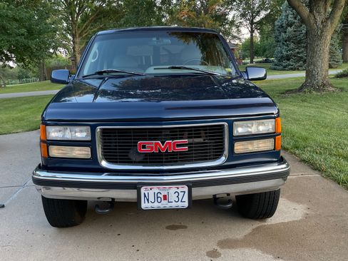 Used 1996 GMC Suburban 2500 AWD/4WD image 20