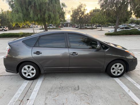 Used 2007 Toyota Prius w/ Pkg 5 FWD image 5