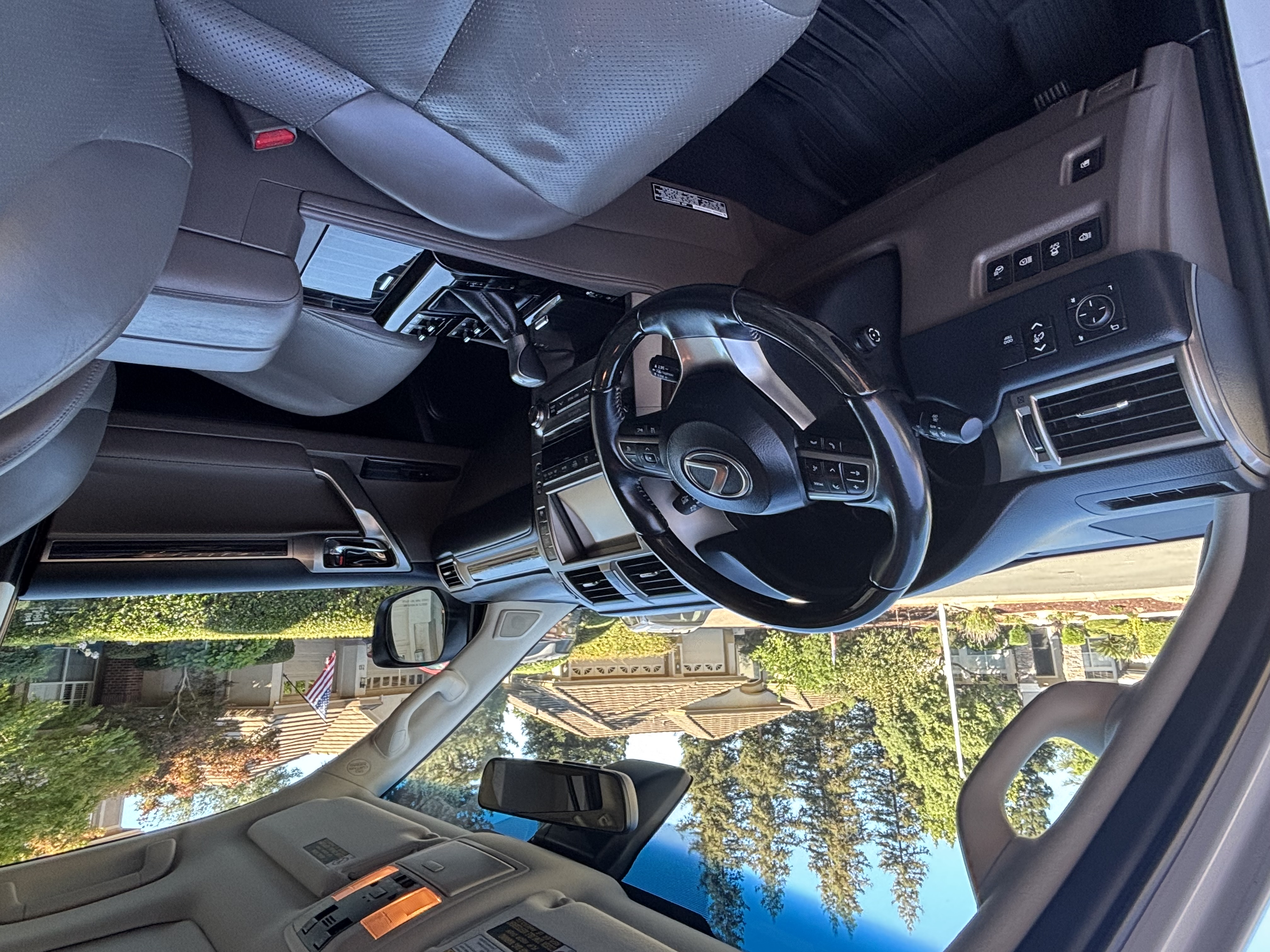 Used 2020 Lexus GX 460 Luxury w/ Accessory Package AWD/4WD image 8