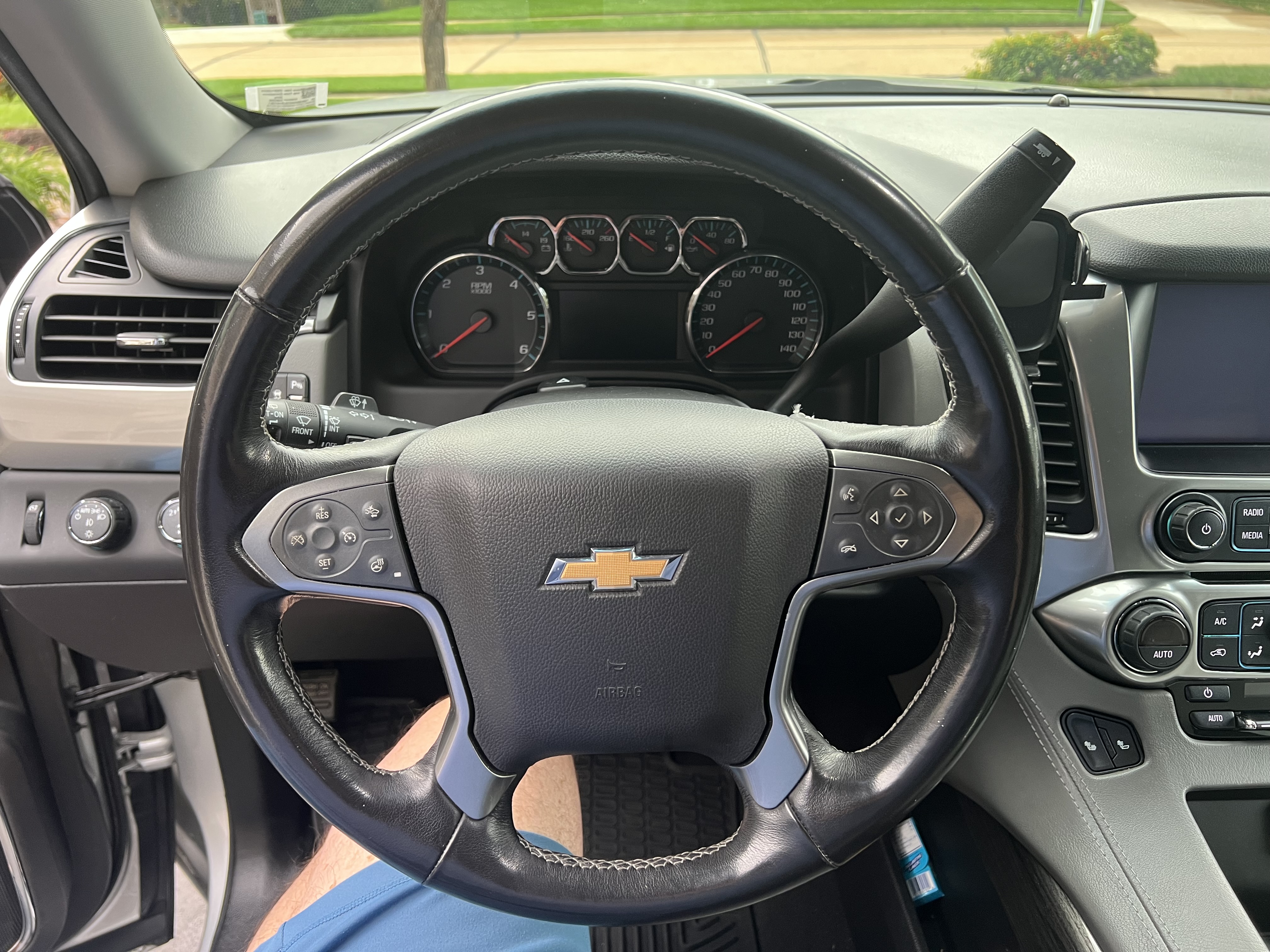 Used 2020 Chevrolet Suburban LT image 6