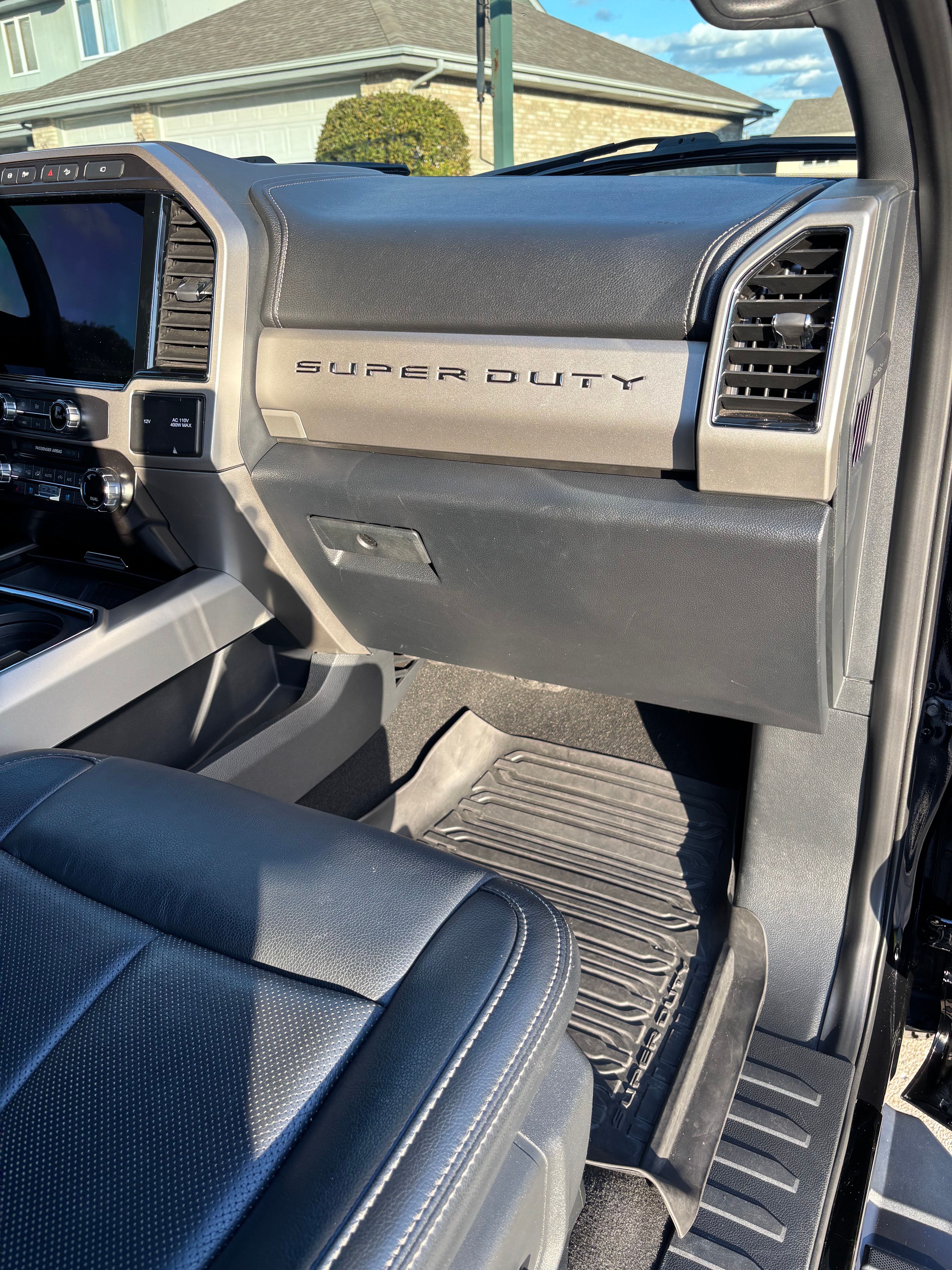 Used 2022 Ford F250 Lariat w/ Black Appearance Package AWD/4WD image 12