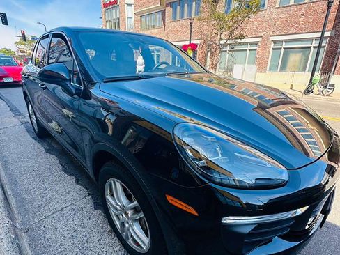 Used 2016 Porsche Cayenne S AWD/4WD image 4