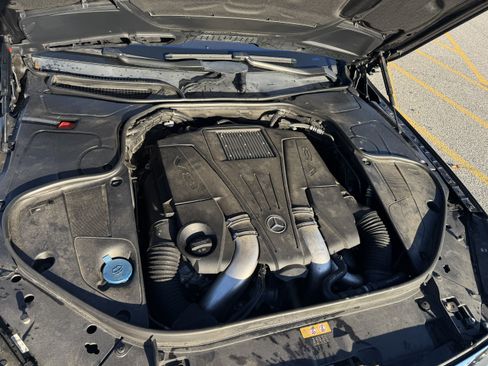 Used 2017 Mercedes-Benz S 550 4MATIC Sedan image 9