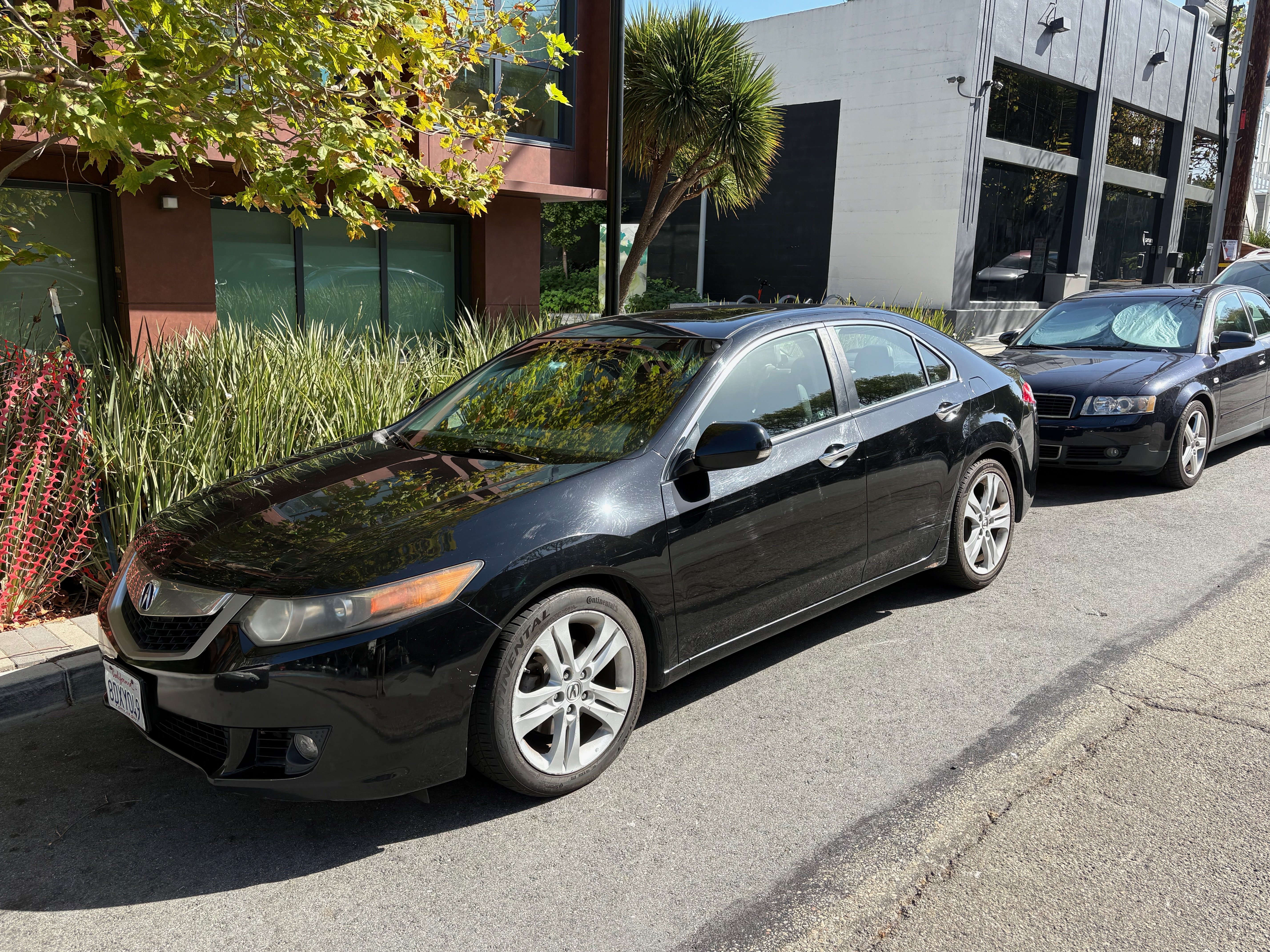 Used 2010 Acura TSX V6 Sedan FWD image 1