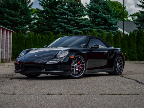 Used 2014 Porsche 911 Turbo image 1