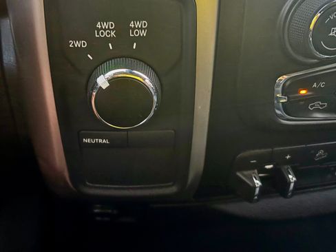 Used 2018 RAM 2500 Big Horn AWD/4WD image 32