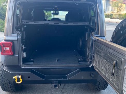 Used 2020 Jeep Wrangler Unlimited Sahara AWD/4WD image 19