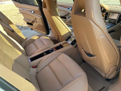 Used 2013 Porsche Panamera S w/ Premium Pkg Plus image 13