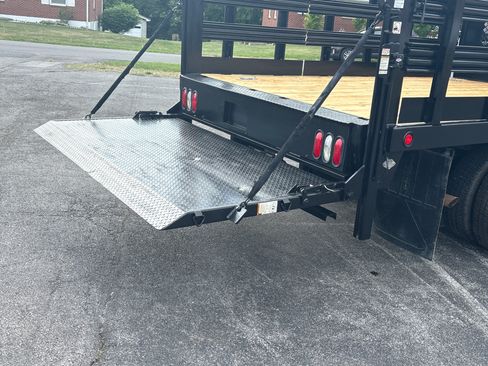 Used 2018 Ford F350 XL w/ Power Equipment Group image 11