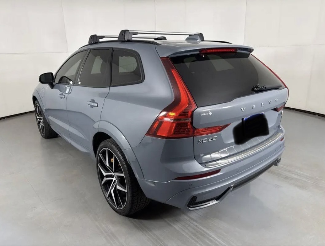 Used 2022 Volvo XC60 T8 Polestar AWD/4WD image 4