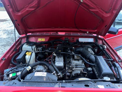 Used 1993 Jeep Cherokee Sport image 11