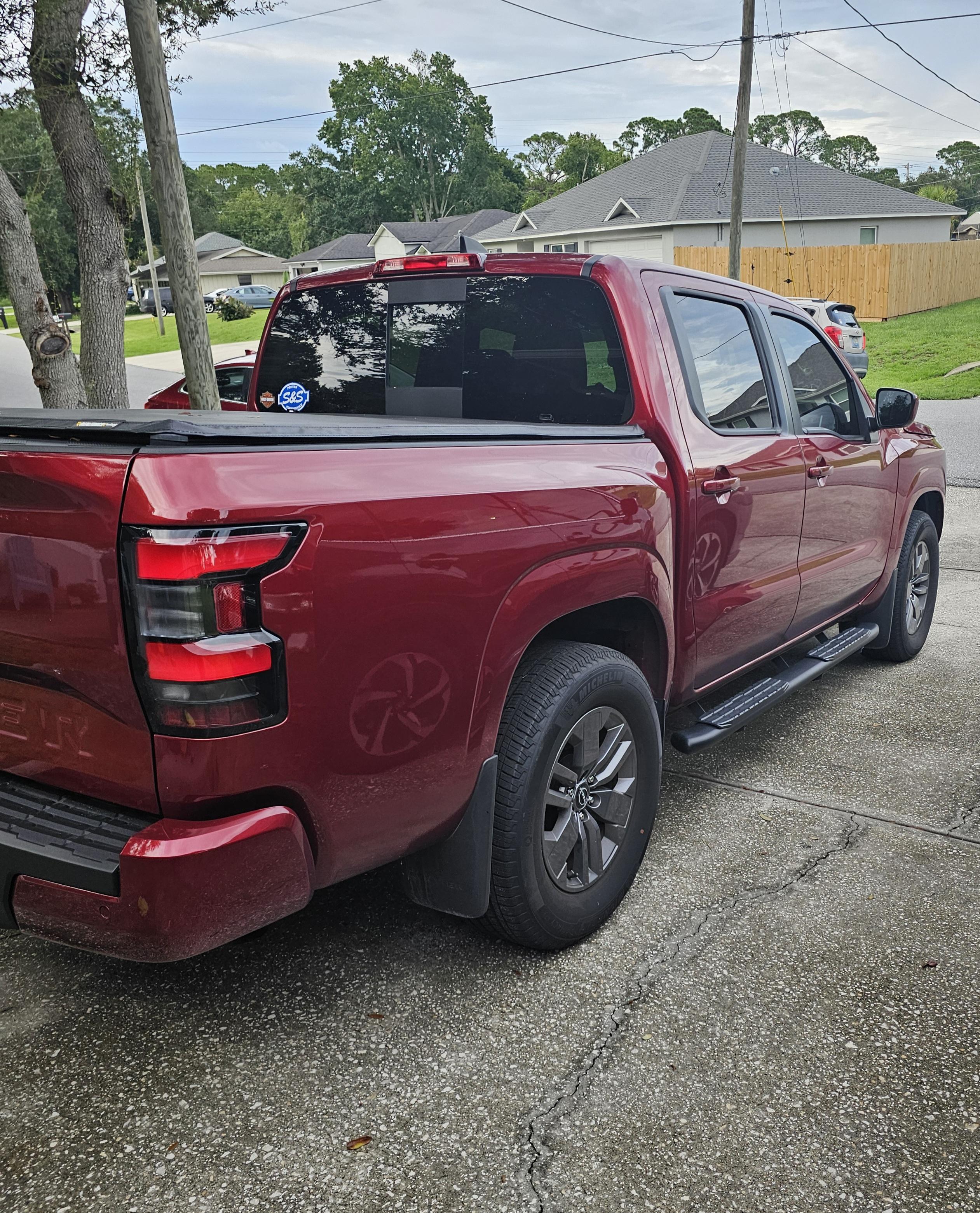 Used 2025 Nissan Frontier SV w/ SV Convenience Package RWD image 10