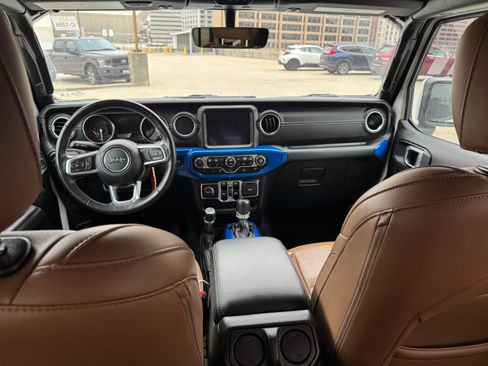 Used 2022 Jeep Wrangler Unlimited Sahara w/ Cold Weather Group image 12