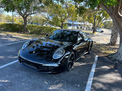 Used 2013 Porsche 911 Carrera 4S image 6