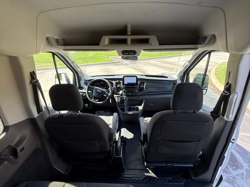 Used 2020 Ford Transit 150 XLT image 18