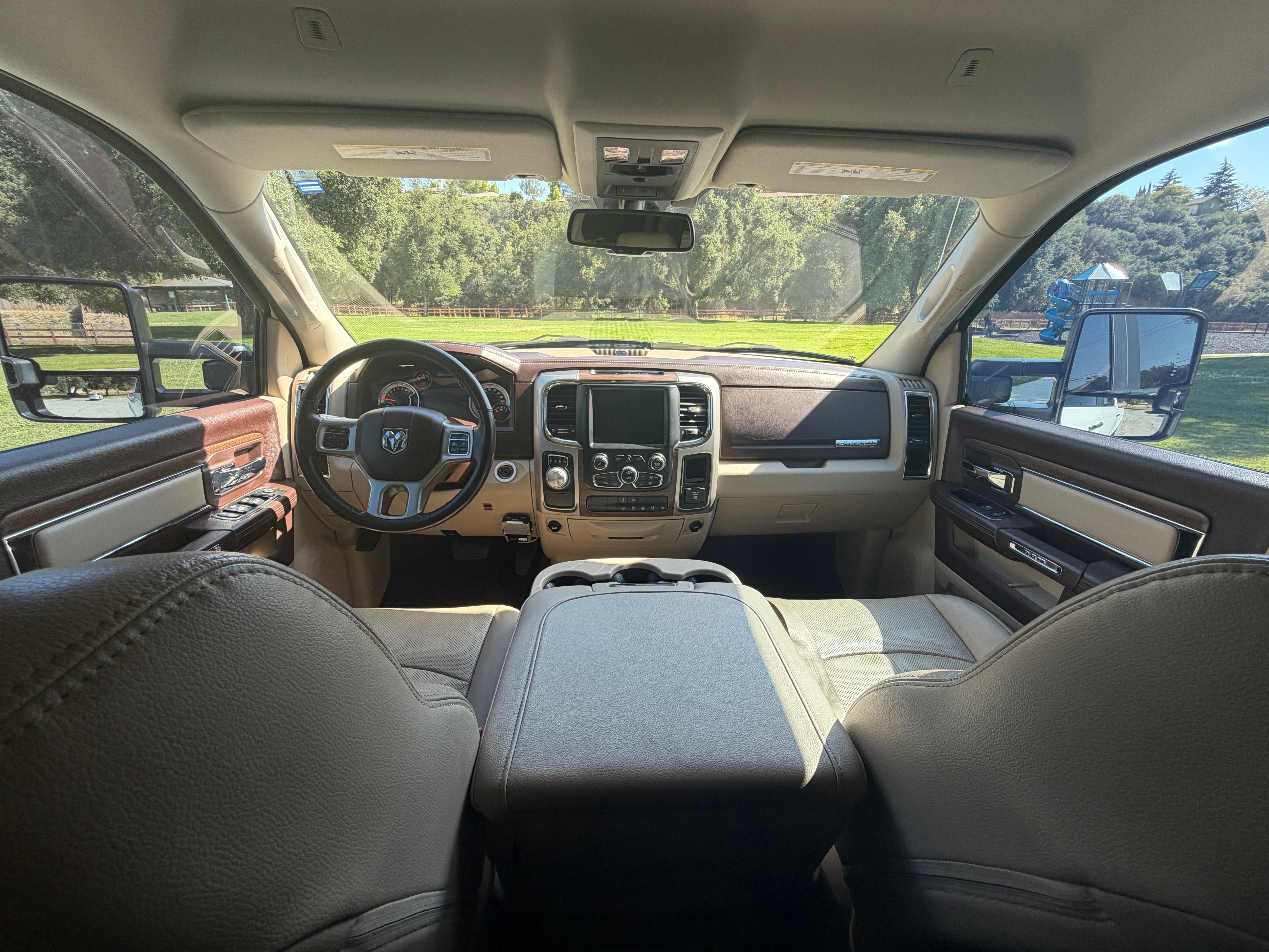 Used 2018 RAM 1500 Laramie RWD image 12
