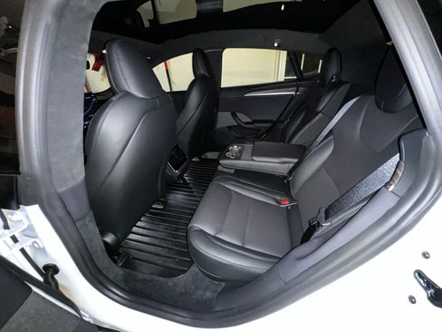 Used 2022 Tesla Model S Standard Range AWD/4WD image 9