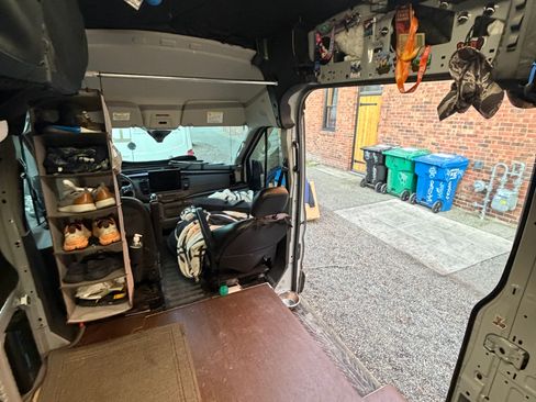 Used 2023 Ford Transit 250 148 High Roof Extended image 19