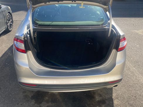 Used 2014 Ford Fusion SE w/ Equipment Group 202A image 5