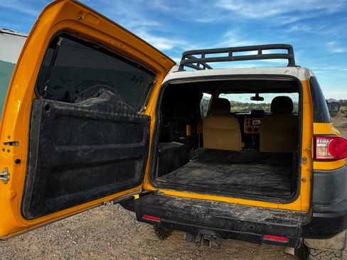 Used 2007 Toyota FJ Cruiser 4WD image 10