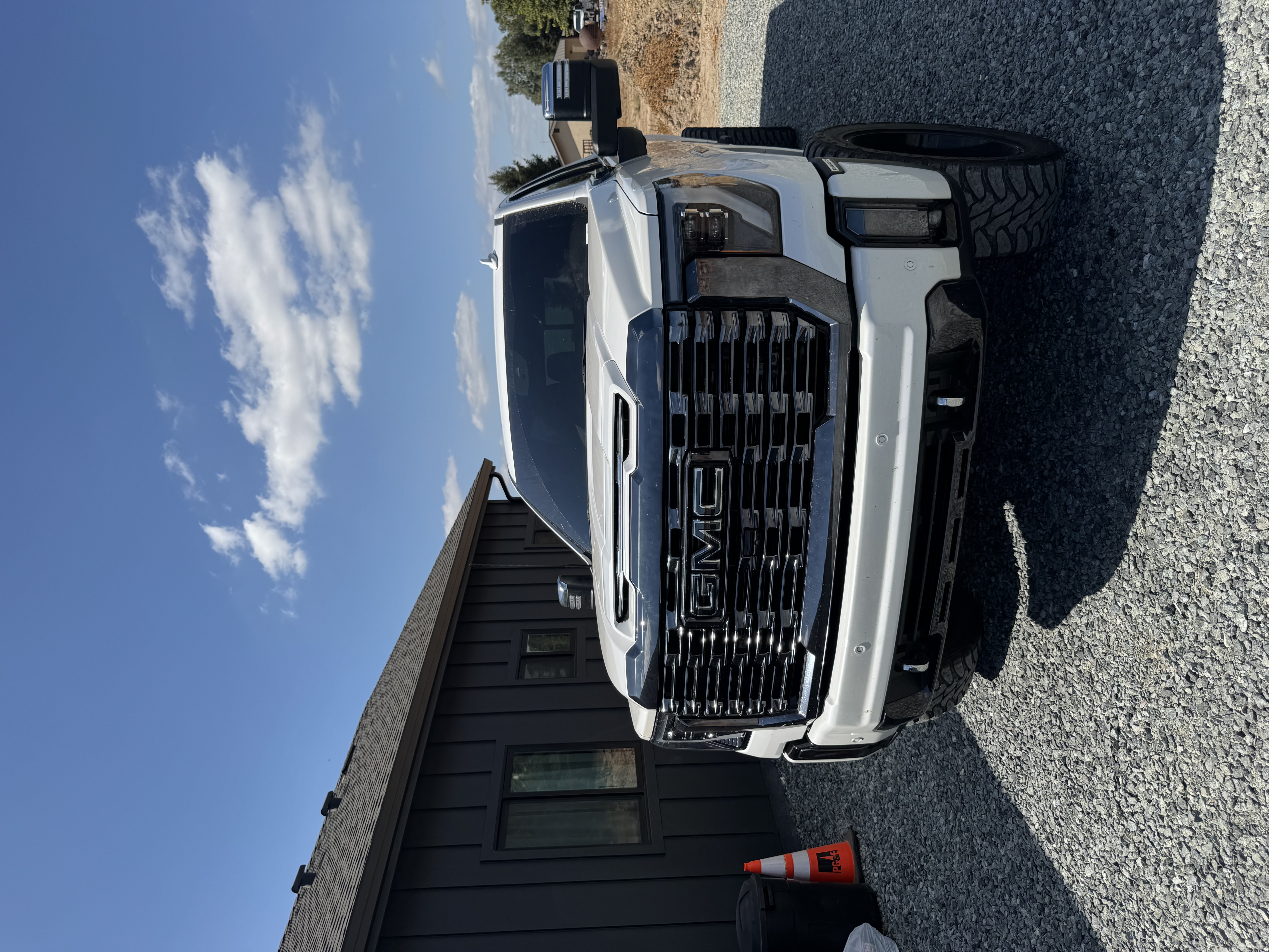 Used 2024 GMC Sierra 2500 Denali Ultimate AWD/4WD image 2