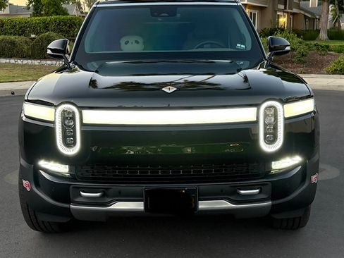 Used 2024 Rivian R1S Adventure AWD/4WD image 4