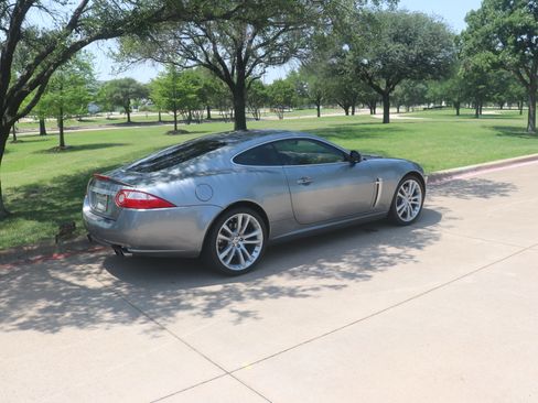 Used 2008 Jaguar XKR R image 9